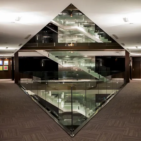 Ac By Marriott Hotel Burgo