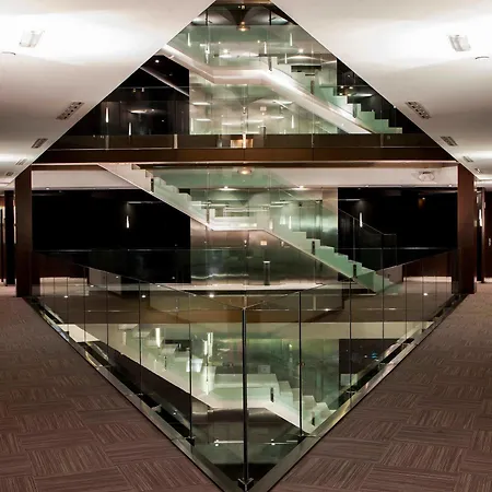 Ac By Marriott Burgo